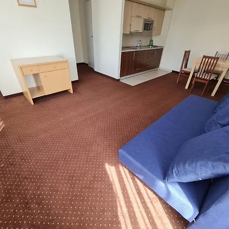 10q - Z6 701 Appartement *